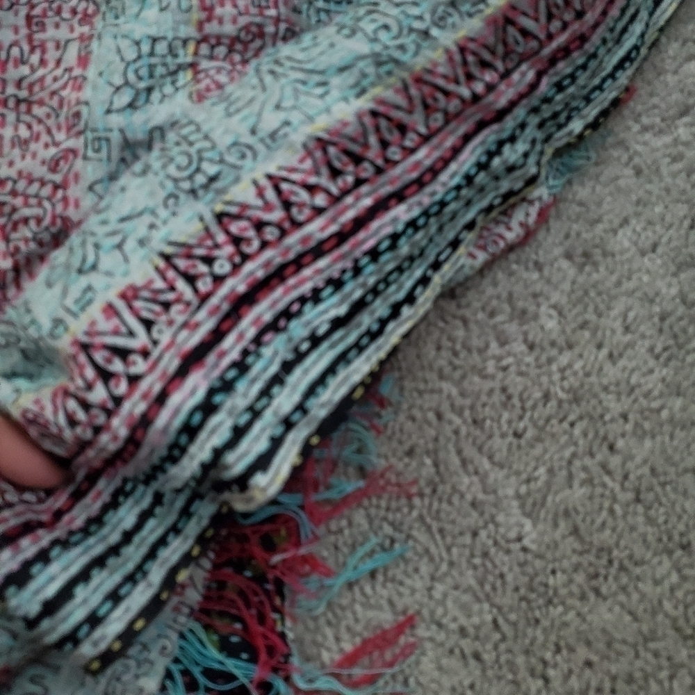Colorful Beautiful Scarf - Picture 13 of 13